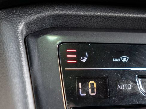 Used 2024 Volkswagen Tiguan SE R-Line AWD/4WD image 30