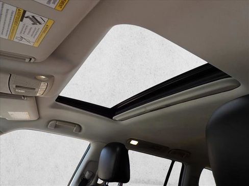 Used 2021 Nissan Armada SL w/ Captain's Chairs Package image 14