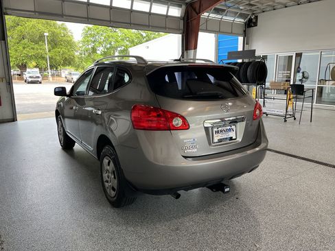 Used 2014 Nissan Rogue S w/ Convenience Package FWD image 5