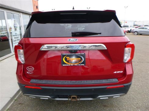 Used 2021 Ford Explorer XLT w/ Equipment Group 202A AWD/4WD image 21