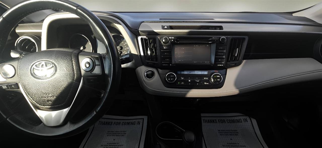 Used 2018 Toyota RAV4 XLE AWD/4WD image 15