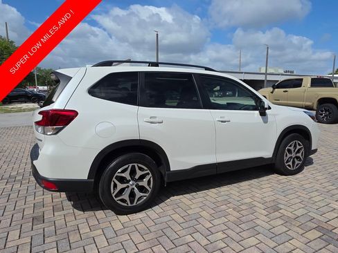 Used 2021 Subaru Forester Premium AWD/4WD image 11