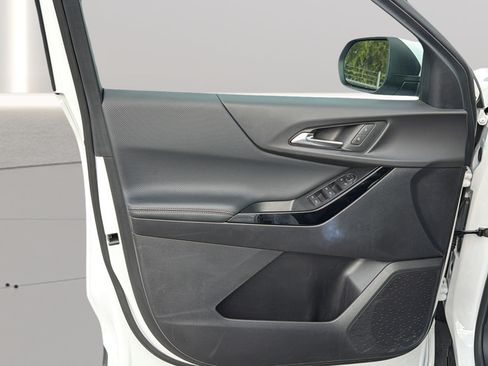Used 2026 Chevrolet Equinox LT FWD image 20