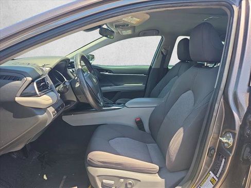 Used 2020 Toyota Camry LE w/ Carpet Mat Package FWD image 11