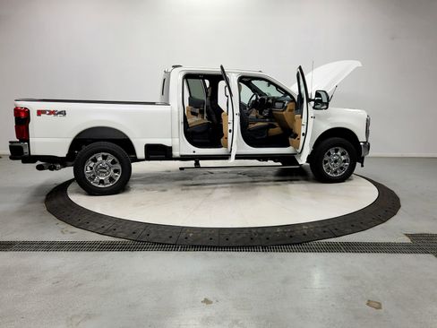 New 2026 Ford F250 Lariat w/ Chrome Package AWD/4WD image 16