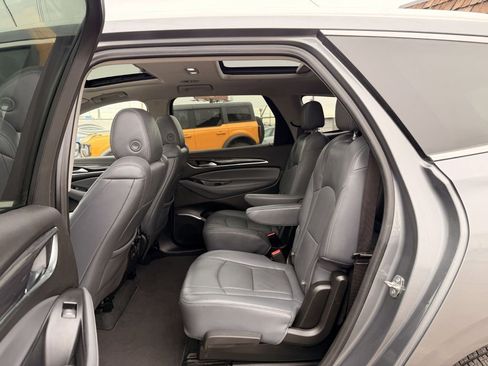 Used 2020 Buick Enclave Premium w/ Sun and Sites Package image 18