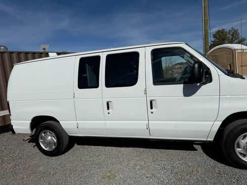 Used 2012 Ford E-150 and Econoline 150 image 4
