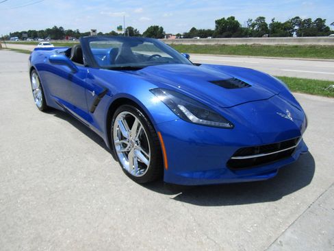 Used 2019 Chevrolet Corvette Stingray Convertible Z51 2LT RWD image 3