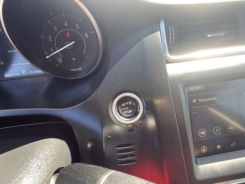 Used 2020 Jaguar E-PACE BASE image 26