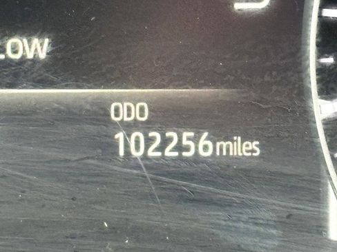 Used 2021 Toyota Highlander XLE image 22