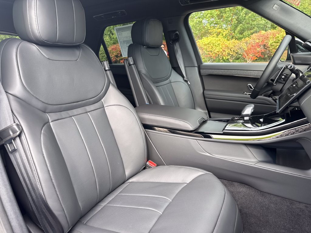New 2027 Land Rover Range Rover Sport SE AWD/4WD image 15
