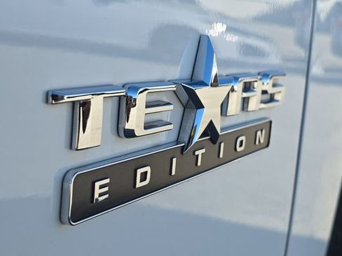 Used 2023 Chevrolet Silverado 1500 LT AWD/4WD image 10