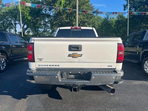 Used 2018 Chevrolet Silverado 2500 LTZ w/ Duramax Plus Package AWD/4WD image 3