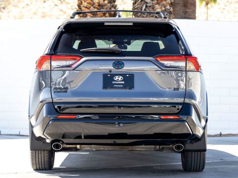 Used 2024 Toyota RAV4 SE AWD/4WD image 9