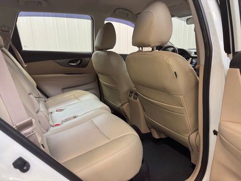 Used 2016 Nissan Rogue S FWD image 25