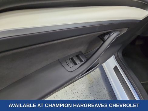 Used 2022 Tesla Model 3 Long Range image 31