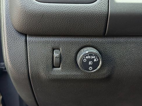 Used 2018 Chevrolet Colorado LT w/ LT Convenience Package RWD image 23