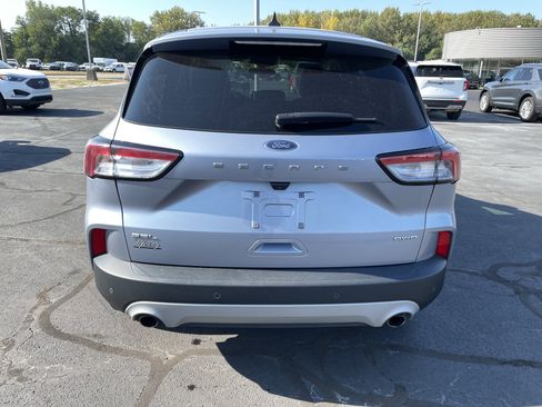 Used 2022 Ford Escape SEL w/ Technology Package image 4