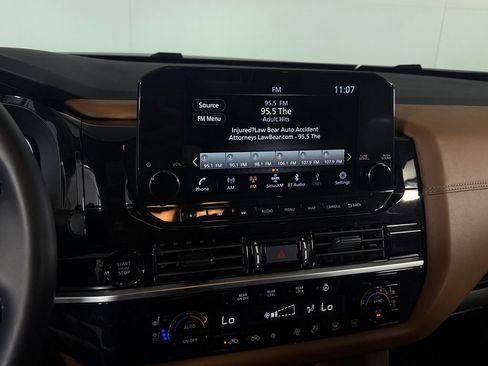 Used 2025 Nissan Pathfinder Platinum w/ Cargo Package FWD image 18