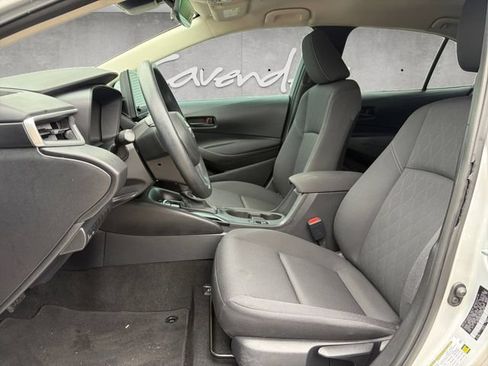 Used 2024 Toyota Corolla LE FWD image 19