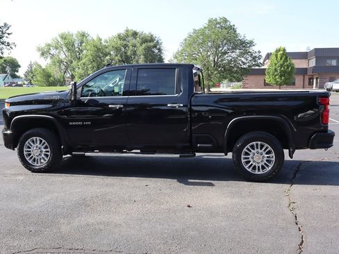 Used 2022 Chevrolet Silverado 3500 High Country w/ Safety Package II AWD/4WD image 9