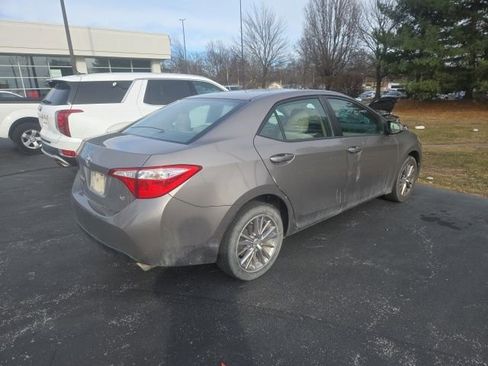 Used 2015 Toyota Corolla LE image 2