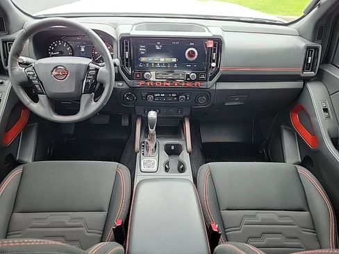 Used 2026 Nissan Frontier PRO-4X w/ Pro-4x Convenience Package AWD/4WD image 17