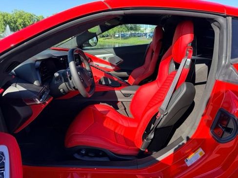 Used 2025 Chevrolet Corvette Stingray Premium Cpe w/ Battery Protection Package RWD image 7
