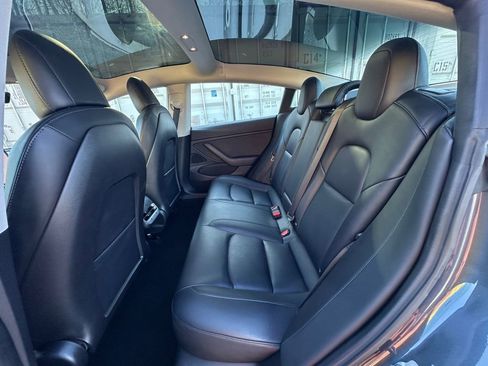 Used 2018 Tesla Model 3 Long Range image 18