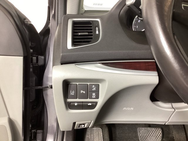 Used 2017 Acura TLX w/ Advance Package AWD/4WD image 12