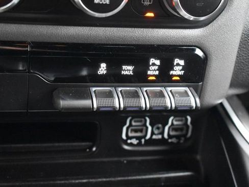 Used 2021 RAM 1500 Big Horn image 35