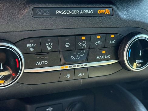 Used 2025 Ford Escape ST-Line w/ Equipment Group 301A image 29