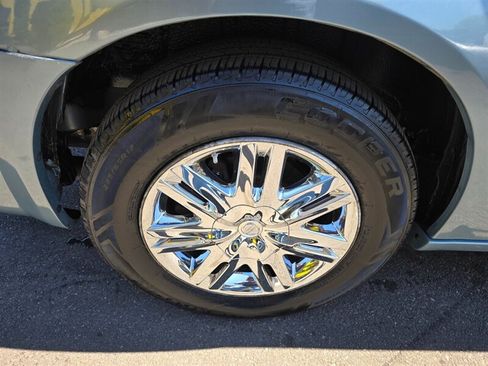 Used 2008 Chrysler Town & Country Limited w/ Trailer Tow Group FWD image 27