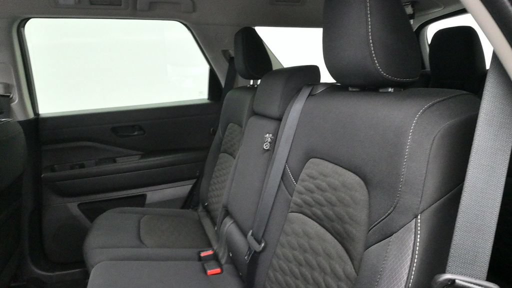 Used 2024 Nissan Pathfinder SV FWD image 13