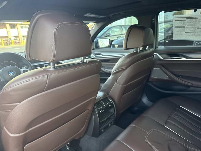 Used 2021 BMW M550i xDrive w/ Executive Package AWD/4WD image 30