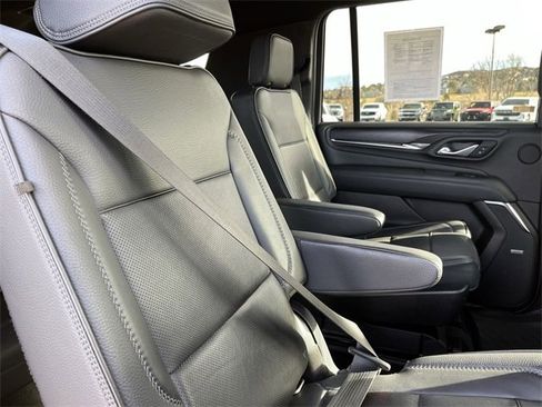 Used 2021 GMC Yukon XL Denali w/ Denali Premium Package image 22