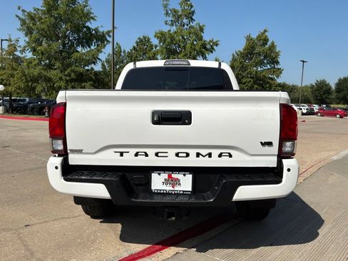 Used 2019 Toyota Tacoma TRD Sport w/ Technology Package AWD/4WD image 7