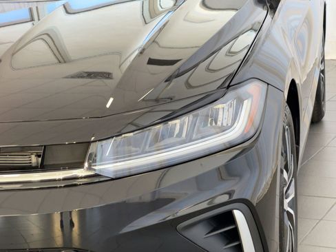 New 2026 Volkswagen Jetta SE image 11