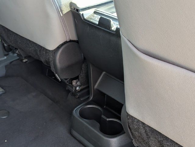 Used 2025 Toyota Sienna XLE FWD image 31