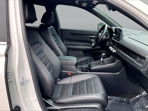 Used 2025 Honda CR-V Sport-L image 8