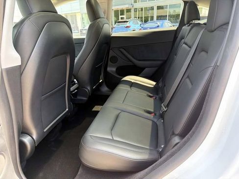 Used 2023 Tesla Model Y Long Range AWD/4WD image 18