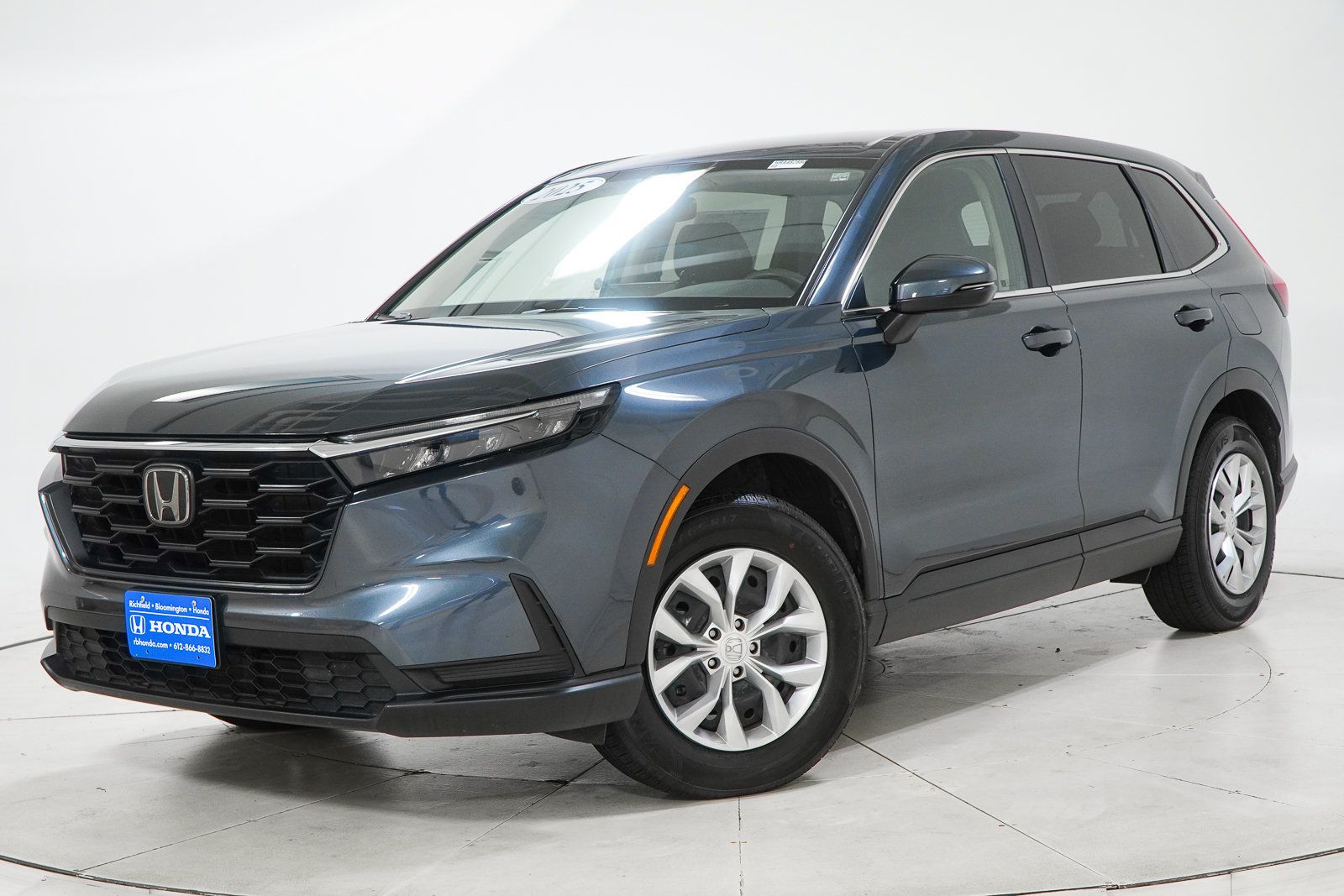 Used 2025 Honda CR-V LX image 1