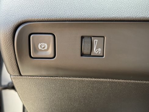 Used 2023 Buick Enclave Essence w/ Sport Touring Edition FWD image 25