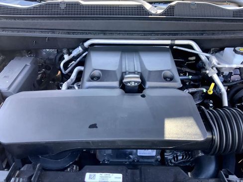 Used 2023 GMC Canyon AT4 w/ AT4 Premium Package AWD/4WD image 32