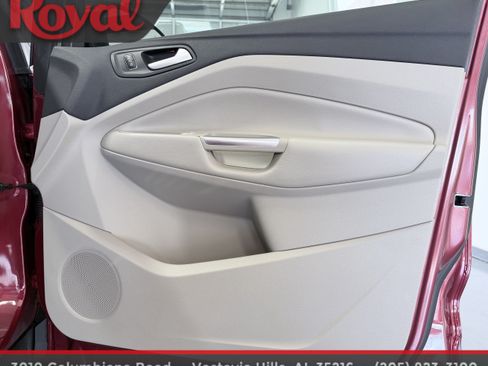 Used 2017 Ford Escape Titanium FWD image 12