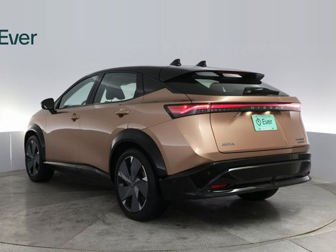 Used 2024 Nissan Ariya AWD image 14
