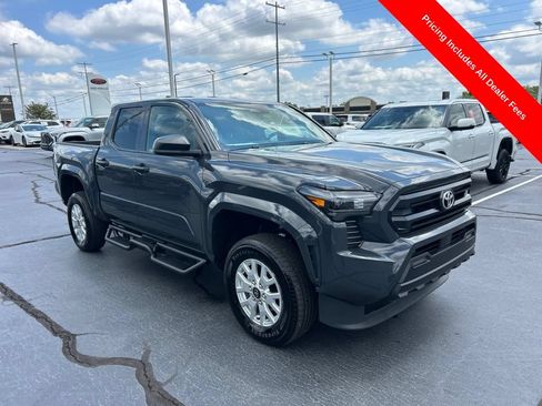 Used 2025 Toyota Tacoma SR AWD/4WD image 21