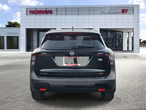 New 2026 Nissan Kicks SR FWD image 4
