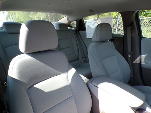 Used 2024 Chevrolet Malibu LS FWD image 12