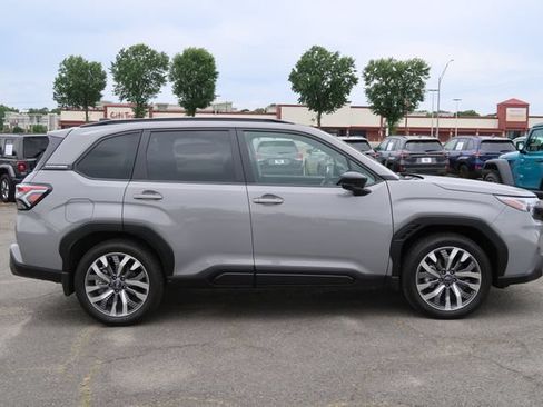 Used 2025 Subaru Forester Touring w/ Protection Package AWD/4WD image 9